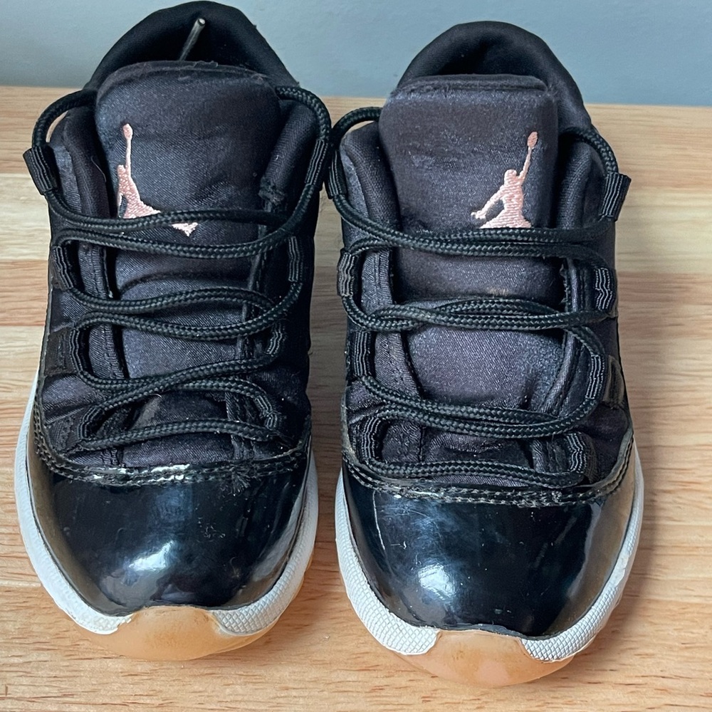 Nike Air Jordan 9 Retro Toddler Sneakers